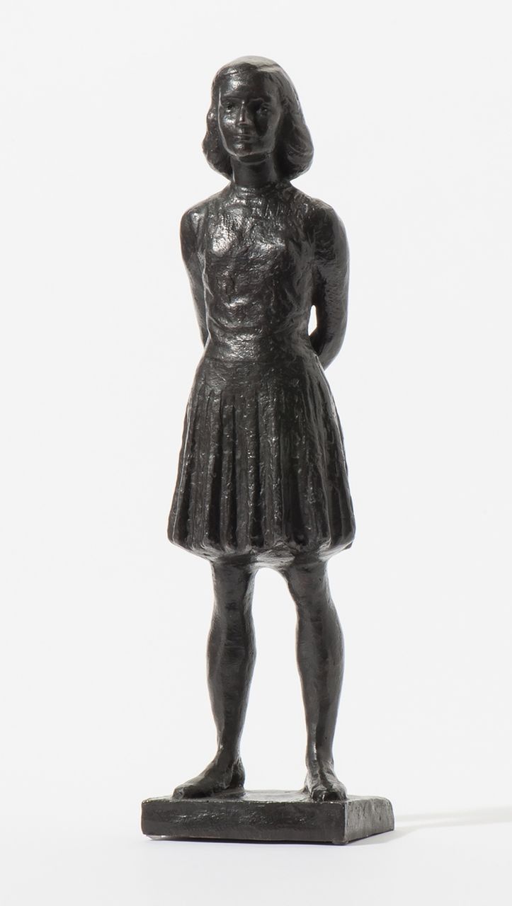 Pieter d'Hont | Anne Frank, brons, 42,0 x 11,0 cm, te dateren ca. 1959 Pieter d'Hont | Anne Frank, brons, 42,0 x 11,0 cm, te dateren ca. 1959