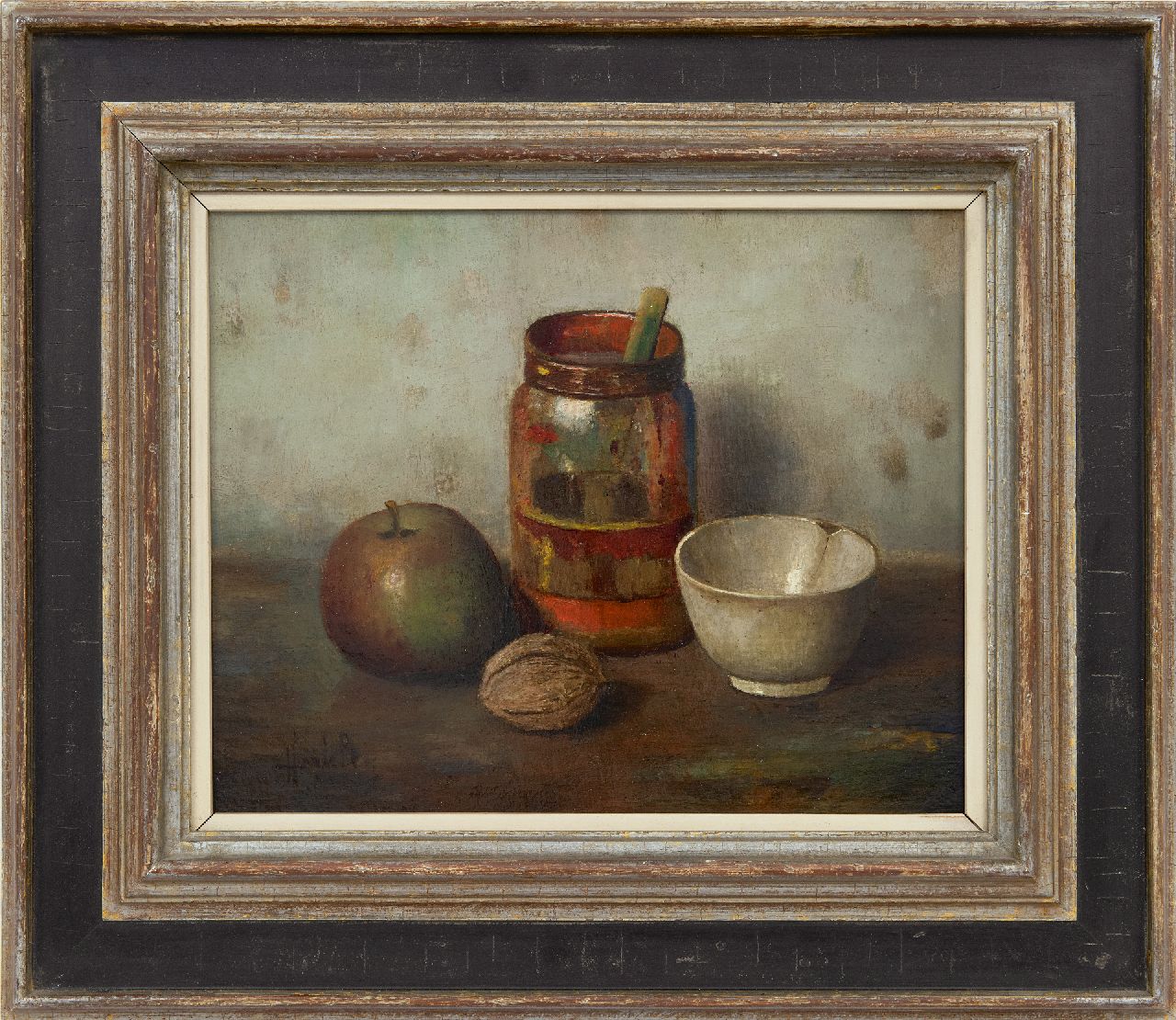 Bos H.  | Hendrik 'Henk' Bos, Stilleven met appel en walnoot, olieverf op doek 24,8 x 31,1 cm, gesigneerd linksonder