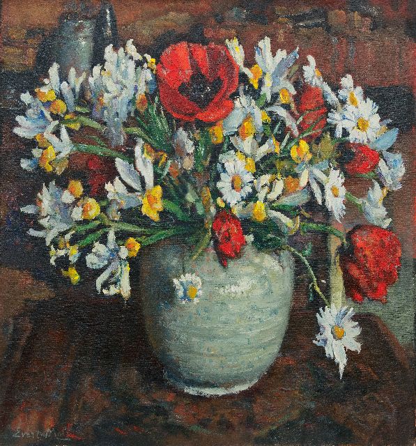 Evert Moll | Poppies and daisies in a white vase, oil on canvas, 76.0 x 70.2 cm, signed l.l.