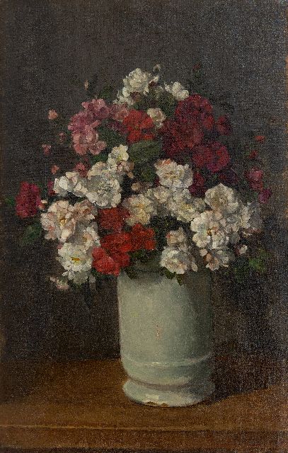 Johannes Evert Akkeringa | Sprey roses in a white vase, oil on canvas, 45.8 x 29.2 cm, signed l.r.