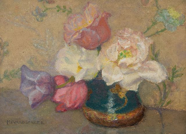 Wandscheer M.W.  | Green pot with roses, oil on panel 23.4 x 31.8 cm, signed l.l.