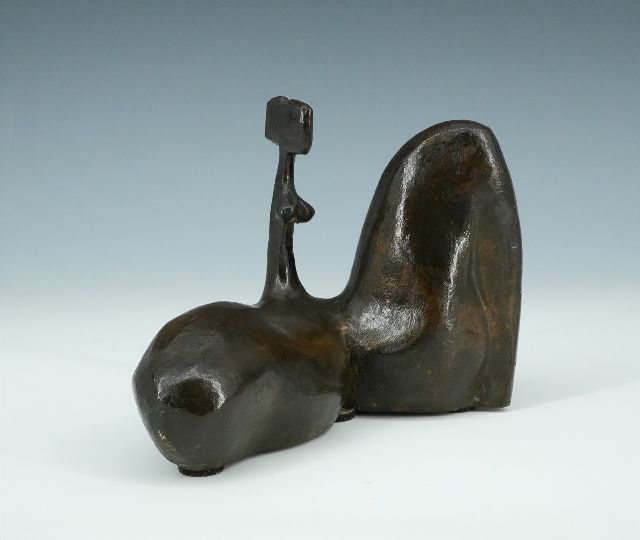 Alvarez-Laveron E.  | Zittende vrouw, brons 14,5 cm