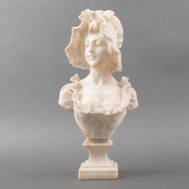 Cipriani A.  | Buste van een jonge vrouw met hoed, marmer 46,0 cm